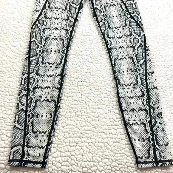 High Waisted Yoga Pants V Cross Waist Side Pocket Tummy Control Workout Legging - Picture 6 of 16